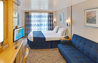 royal-navigatoroftheseas-cabin2