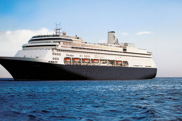 volendam-holland-america-line-ship